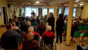 Obisk domov upokojencev (Foto Špela Kranjc) (36)